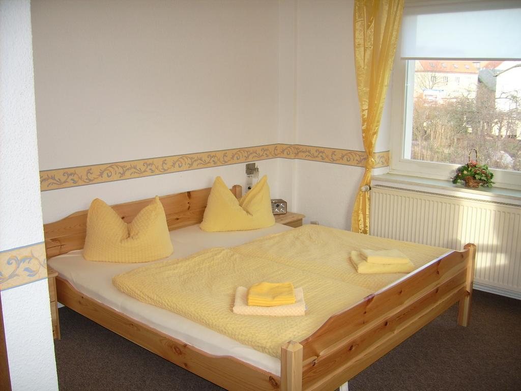 Pension Regenbogen Stralsund Oda fotoğraf